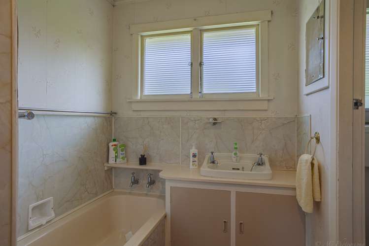 6 Pringle Street Waimataitai_14