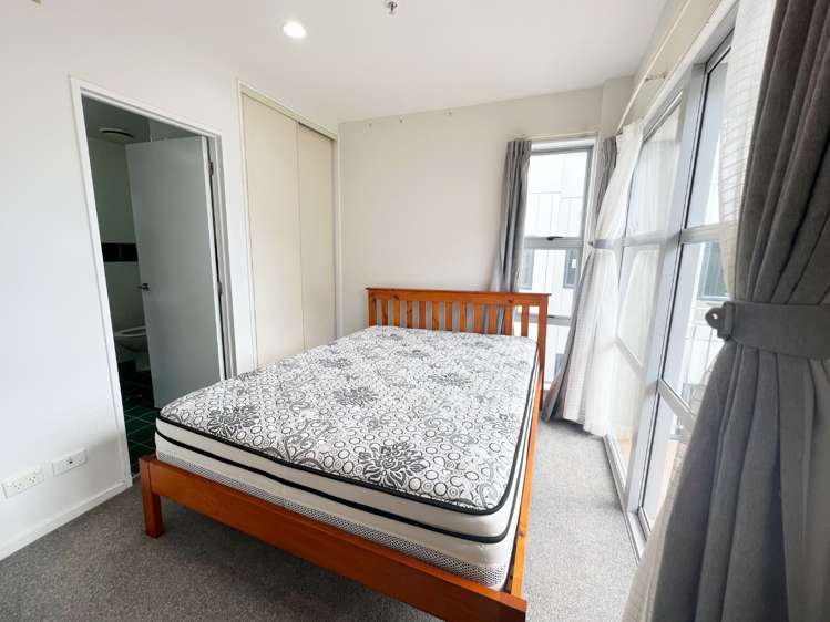 11E/82 Wakefield Street 10015_4
