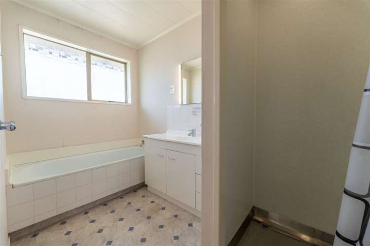 1/1 Chaucer Street Highfield_7
