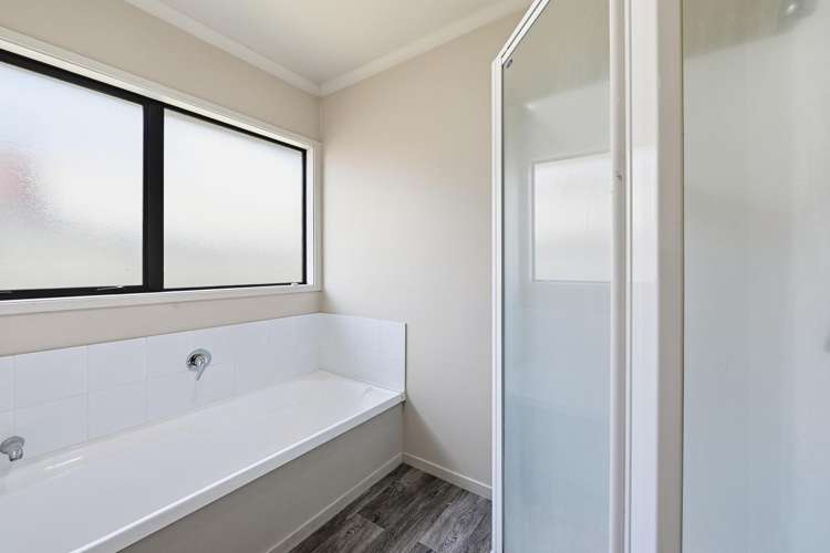 4 Owhatiura Drive Lynmore_17