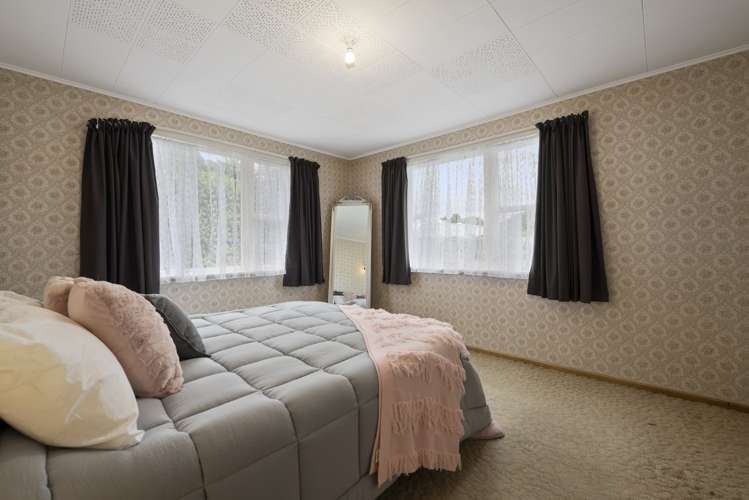 684 Main Road North Te Marua_11