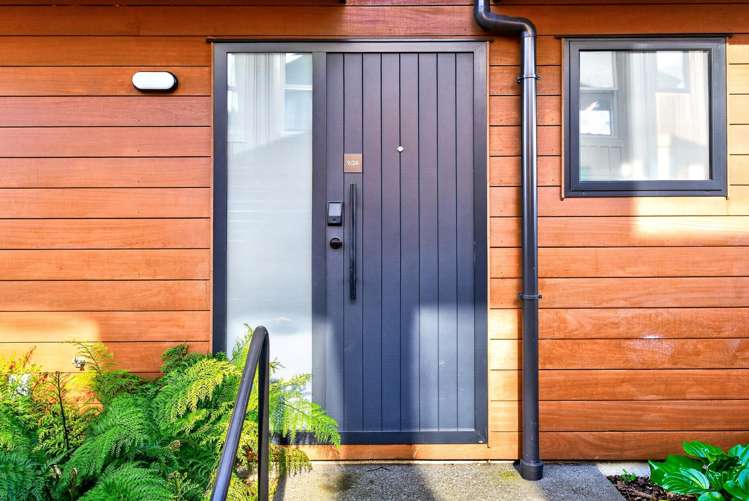 9/24 Fitzherbert Road_2