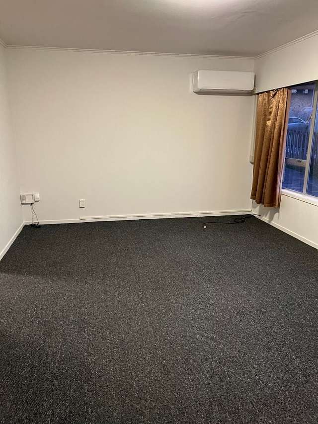 3/178 Chivalry Road Glenfield_3