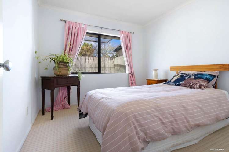 446 West Coast Road Glen Eden_10