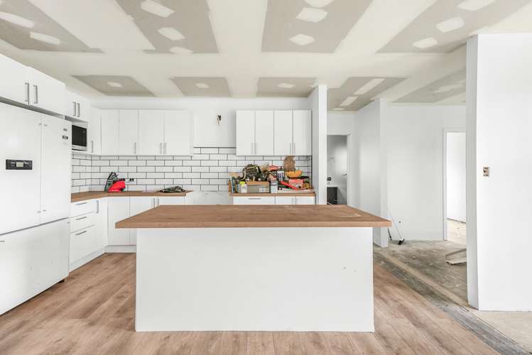 8 Petrie Street Wainuiomata_2