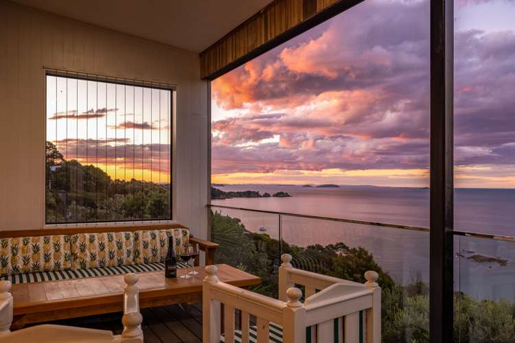 67 Queens Drive Oneroa_18