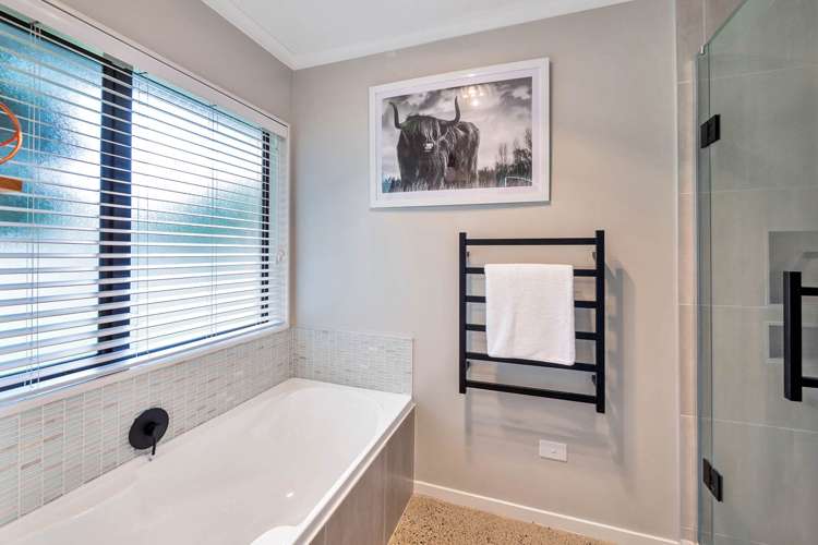 46 Isabella Drive Pukekohe_12