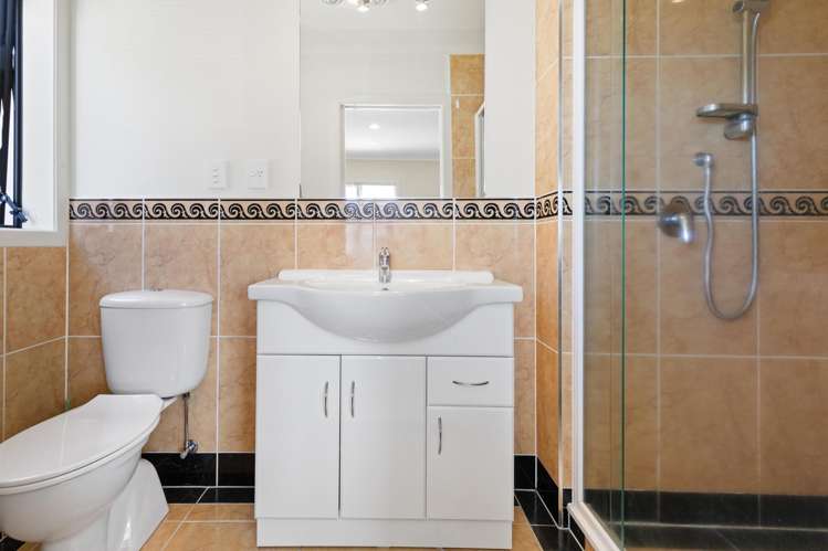 13/94 Huntington Drive East Tamaki_11