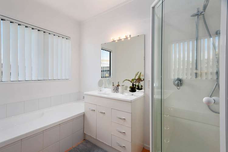 12a Renata Crescent Te Atatu Peninsula_12