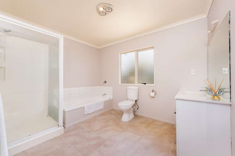 8 San Ambrosio Rise Henderson_20