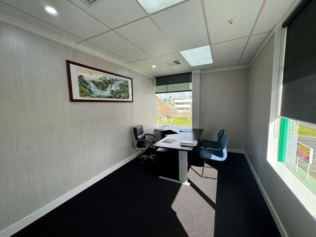 Level 1/5 William Pickering Drive Rosedale_3