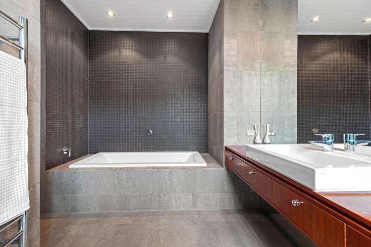 2 Caldera Close Pyes Pa_34