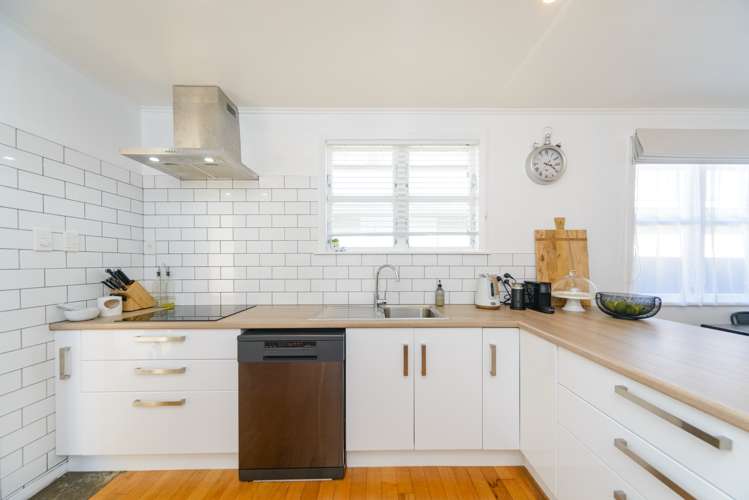 3 Sefton Avenue Highbury_6