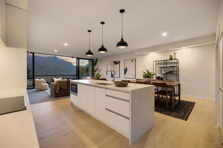 1/14 Vancouver Drive Queenstown Hill_1
