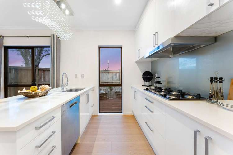 39 Bordeaux Parade Te Atatu South_6