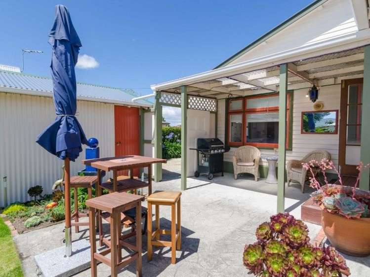 2 Garrison Street Carterton_12