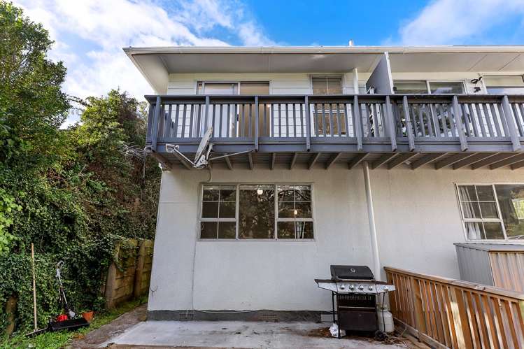 6 Cyril Way Paparangi_6