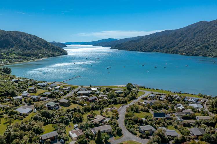 8 Oliver Place Anakiwa and Surrounds_16