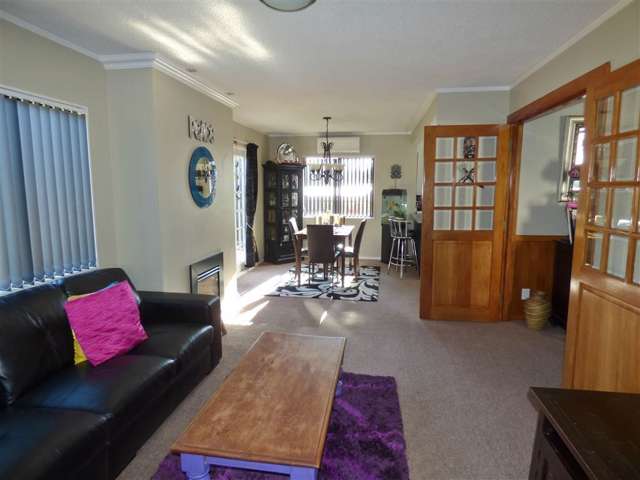 102 Coast Road Wainuiomata_2