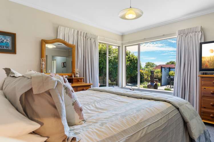 2 Heritage Crescent Richmond_15