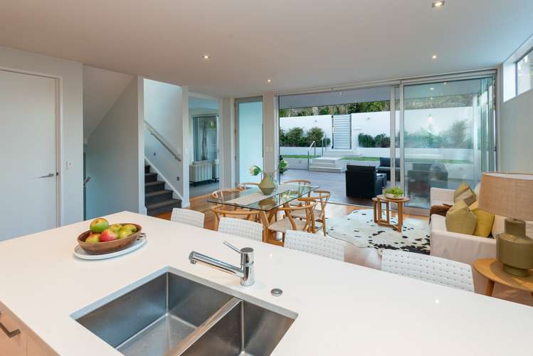 33 Luplau Crescent Cockle Bay_23