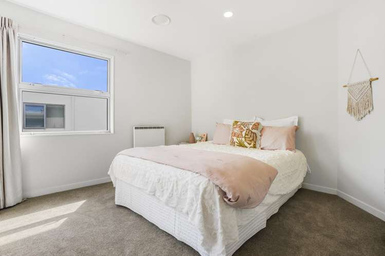 6 Tuatini Place Long Bay_24