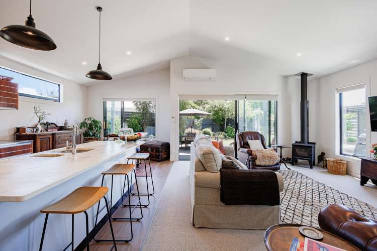 702 Oak Road Akina_3