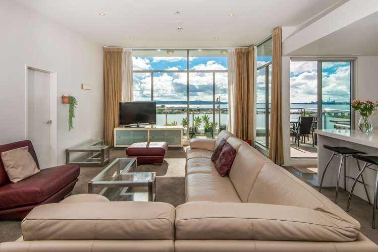 5e/84 Gunner Drive Te Atatu Peninsula_11