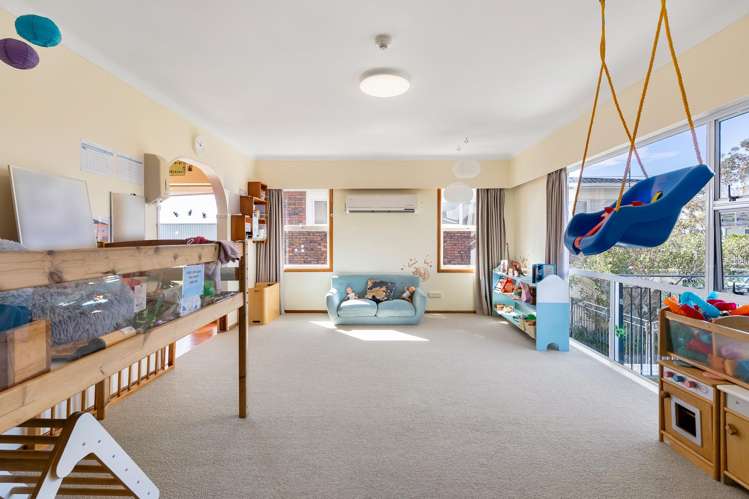 6 Folkestone Street Murrays Bay_10