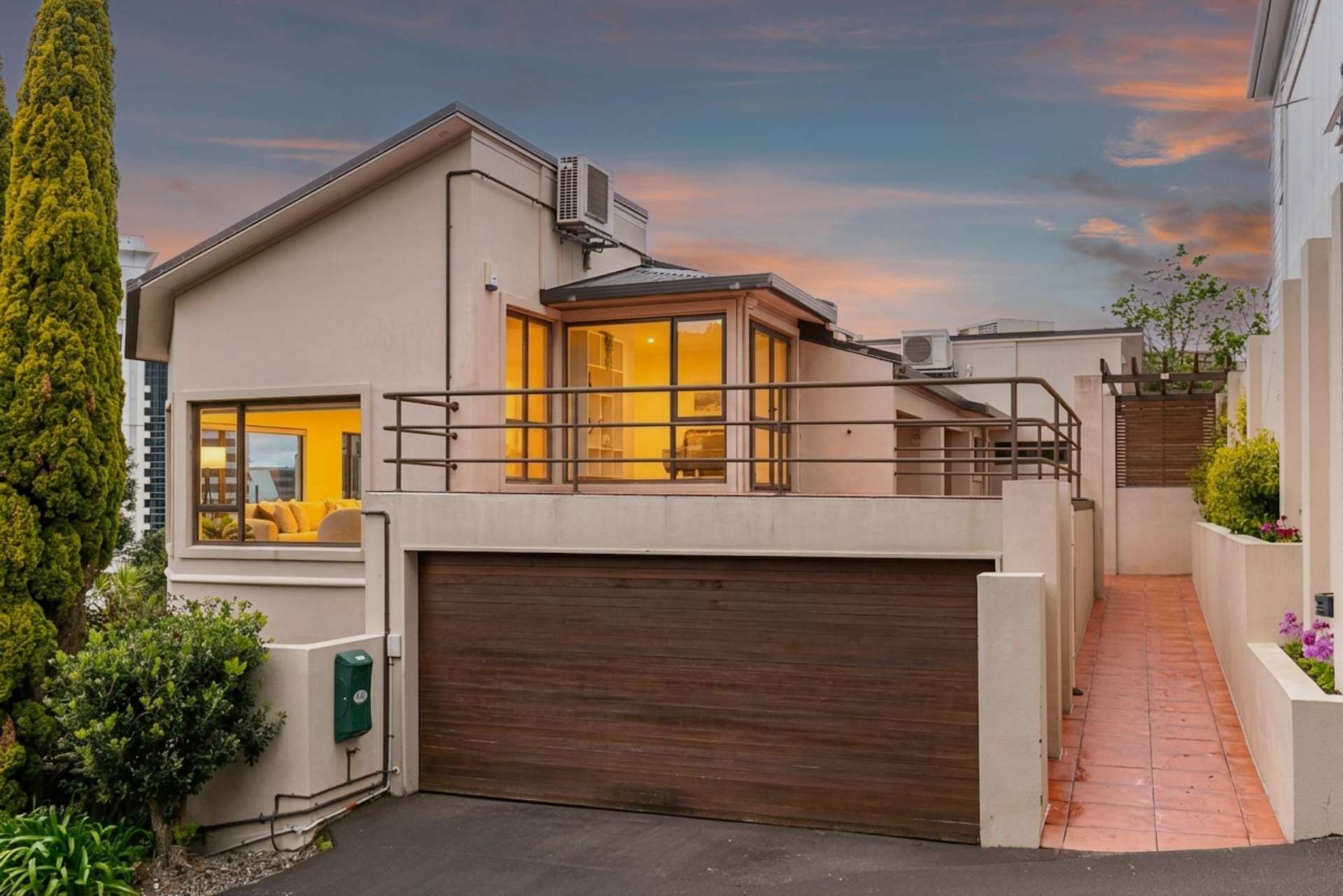 2/41 Aurora Terrace Kelburn_0