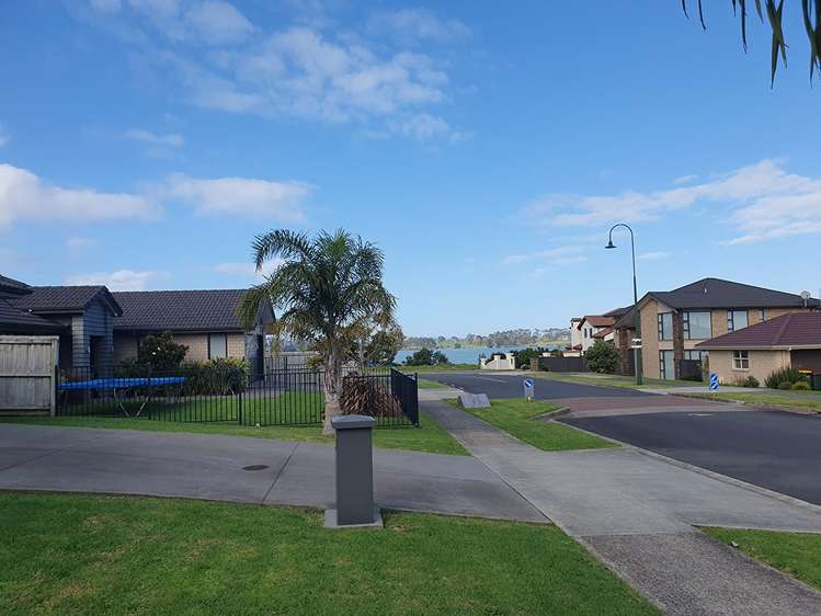 61 Sunningdale Street Wattle Downs_15