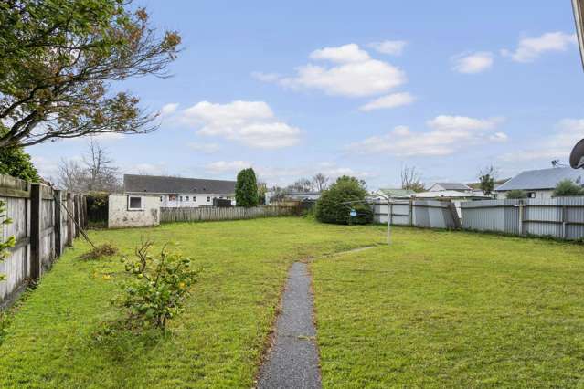 1 Wood Grove Naenae_2