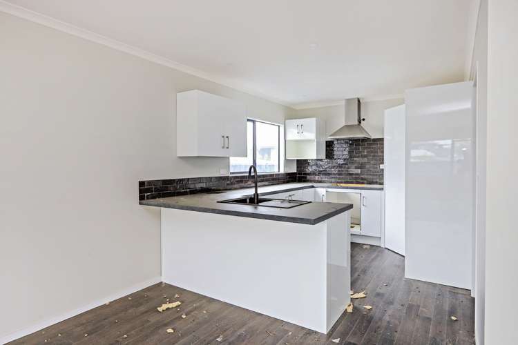 5 Arklow Place Flaxmere_14