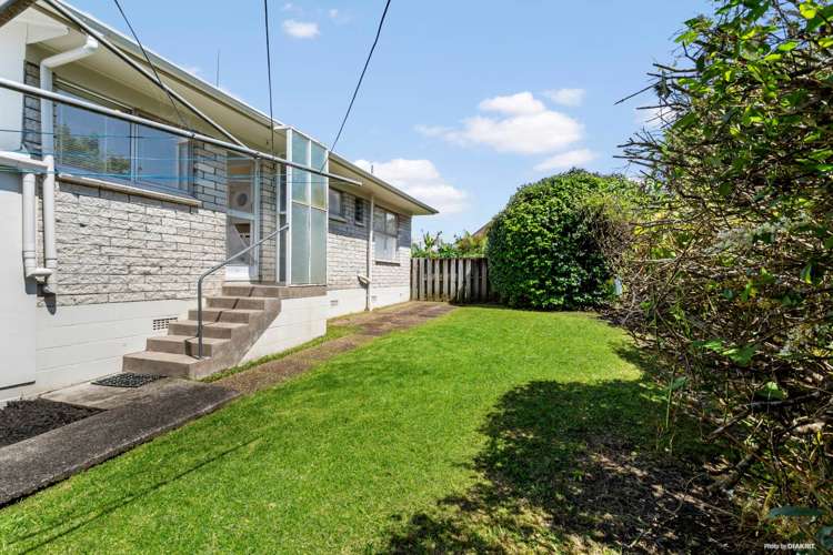 2/3 Fifeshire Street Belmont_2