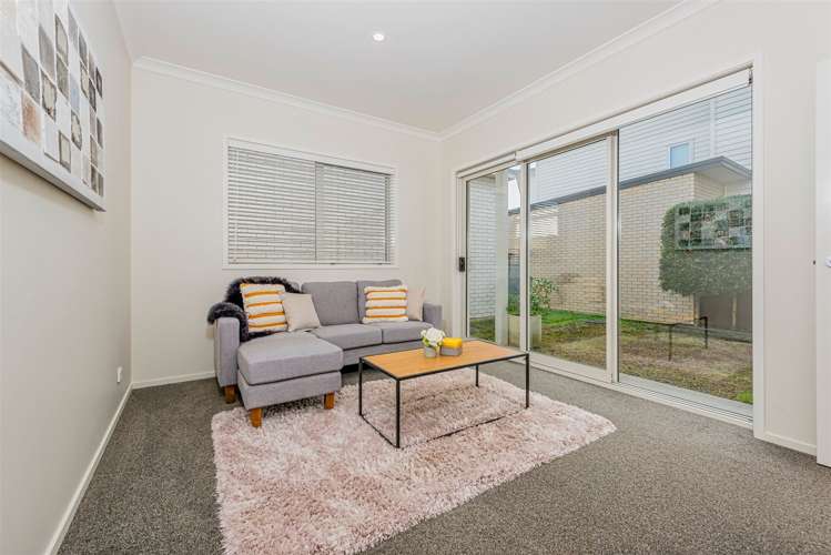 8 Toheroa Street Hobsonville_10