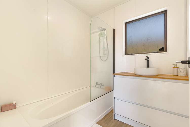 8 Garton Drive Massey_6