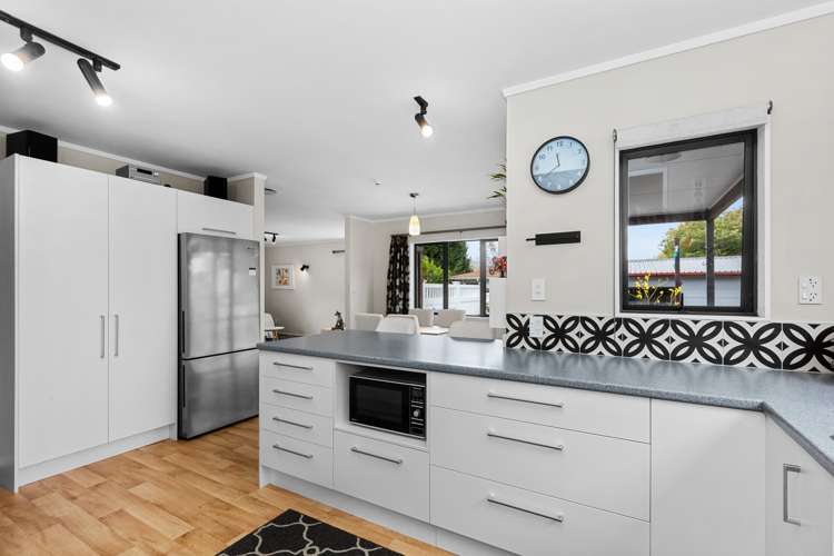 8 Eliot Place Leamington_6