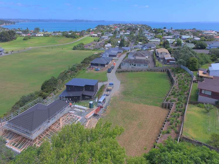 6 Waititiro Rise Stanmore Bay_6