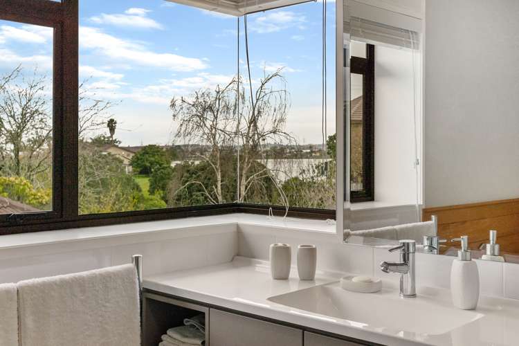 49 Rushgreen Avenue Pahurehure_13