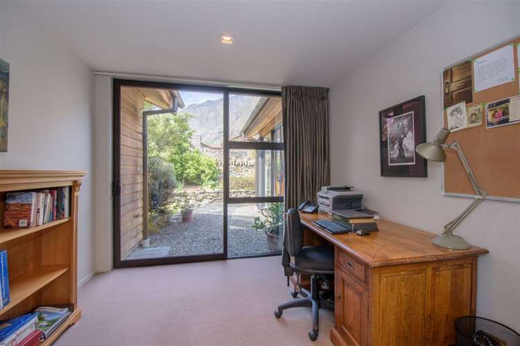 2 Rannoch Drive Jacks Point_12