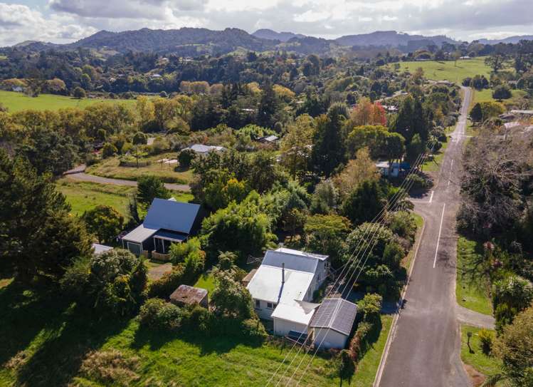 80 Victoria Street Waikino_18