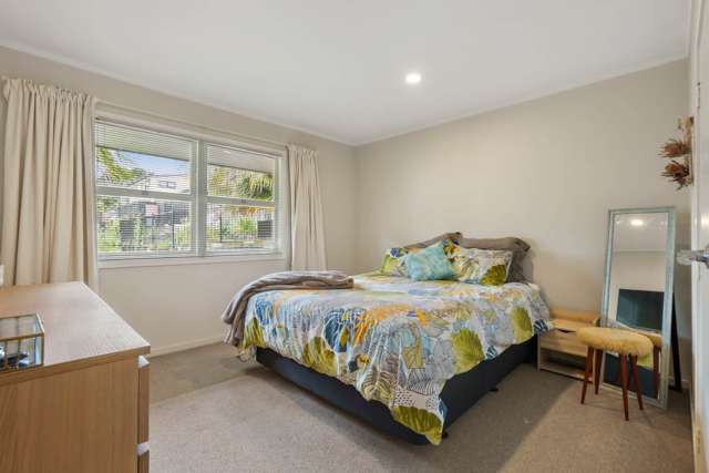 2/40 Eskdale Road Birkdale_3