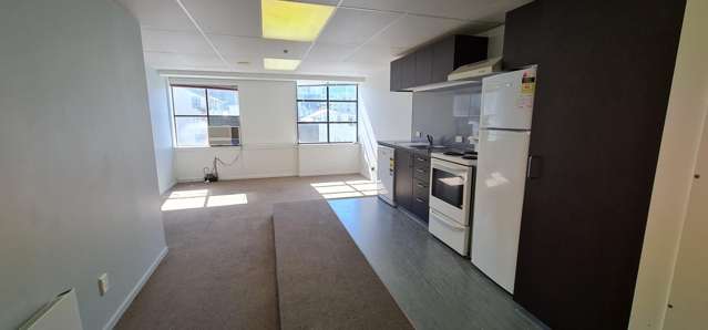 5F/15 Dixon, Te Aro