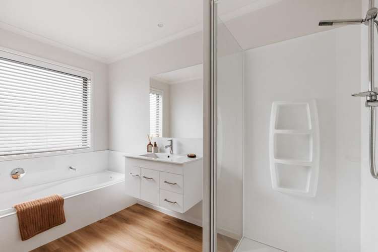 106 Whakaturou Crescent Pyes Pa_19