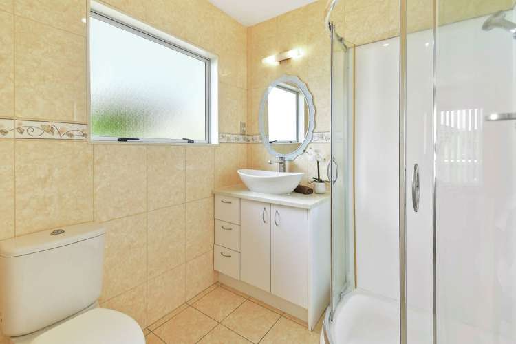 9 Bezar Place Flat Bush_10