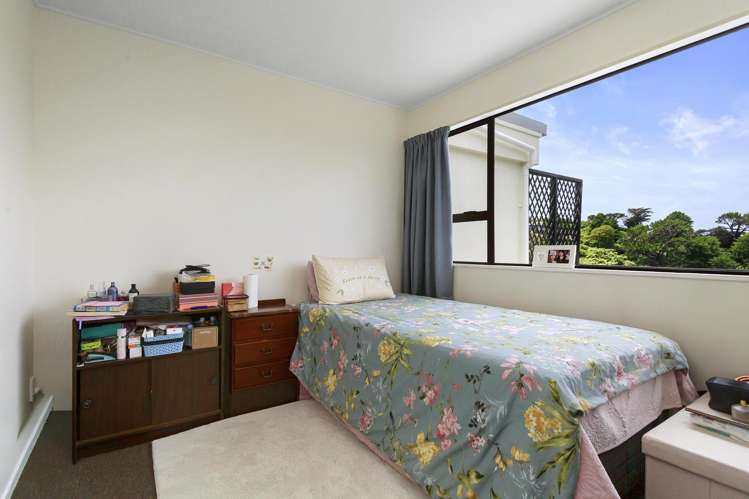 66 Miromiro Road Normandale_10