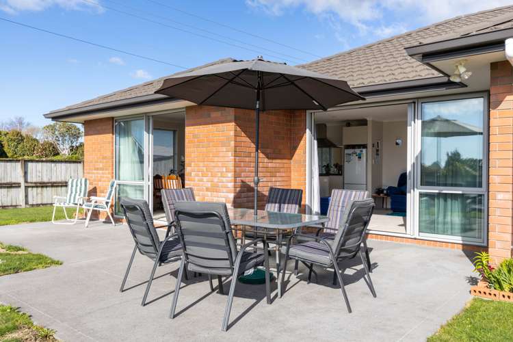 1 Honeyfield Drive Whalers Gate_14