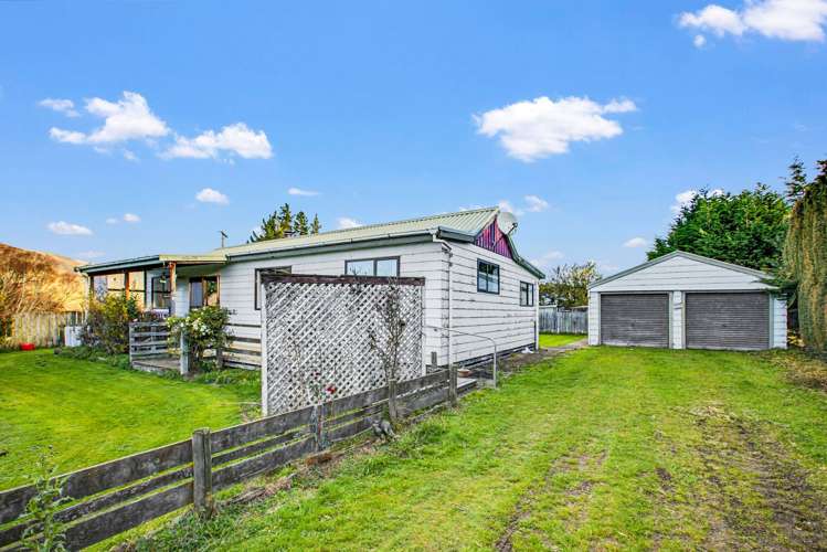 83 Hazeldine Road Waikaia_14