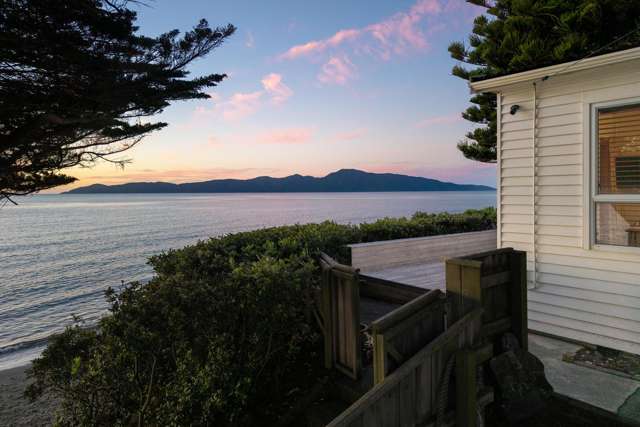 Absolute beachfront, premium position