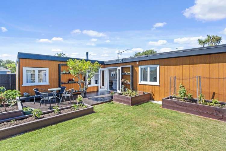 290 Pine Avenue South New Brighton_16